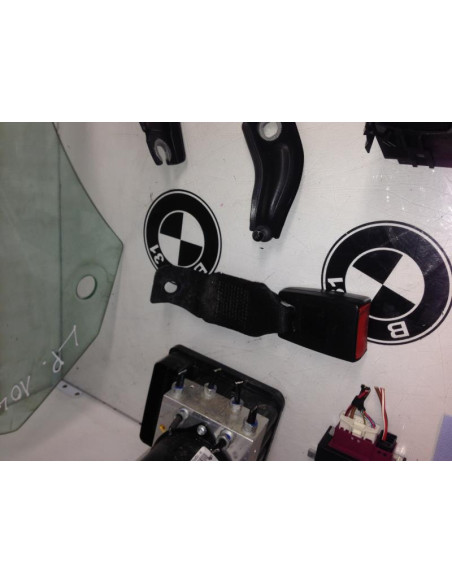 Attache ceinture arriere gauche BMW SERIE 1 E82 COUPE Diesel