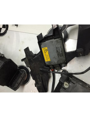 Support de phare gauche (tôle) BMW  