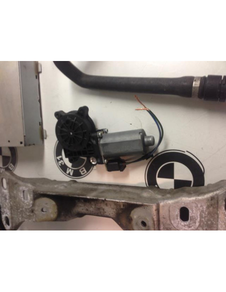 Moteur leve vitre avant gauche BMW SERIE 3 E46 PHASE 1 Essence