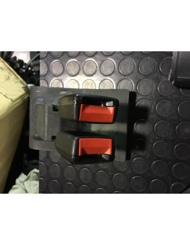 Attache ceinture arriere centrale MINI  