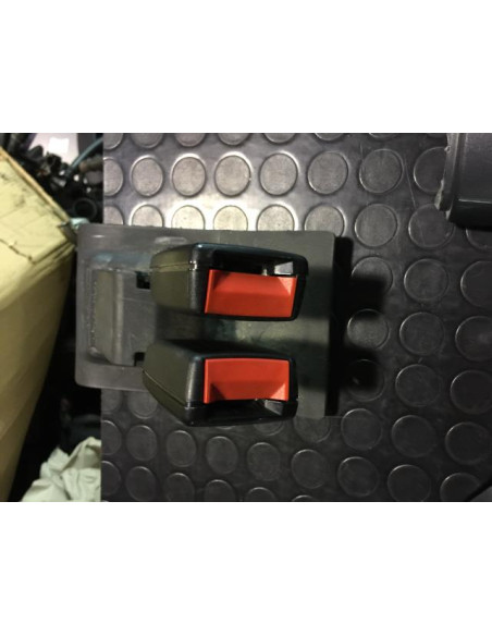 Attache ceinture arriere centrale MINI  