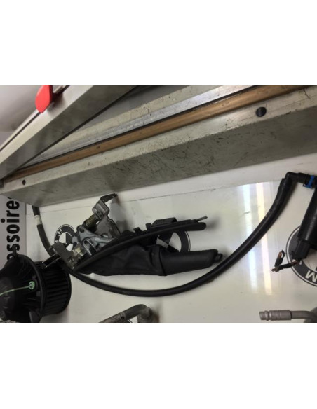 Levier frein à main BMW SERIE 1 E81 Diesel