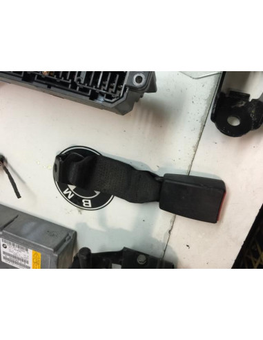 Attache ceinture arriere droit BMW  