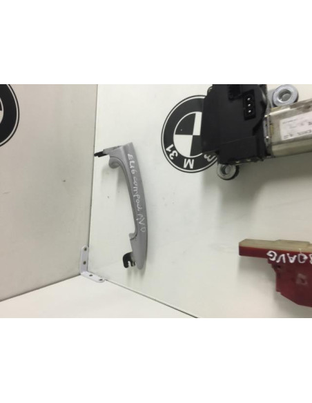 Poignee porte avant droit BMW SERIE 3 E46 PHASE 1 Essence