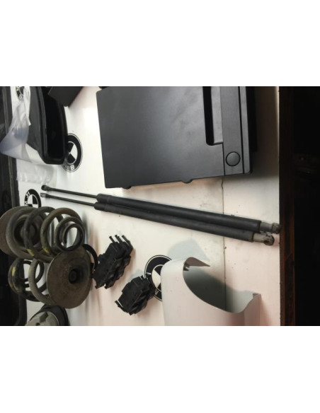 Verin de coffre BMW SERIE 3 E46 PHASE 1 Essence