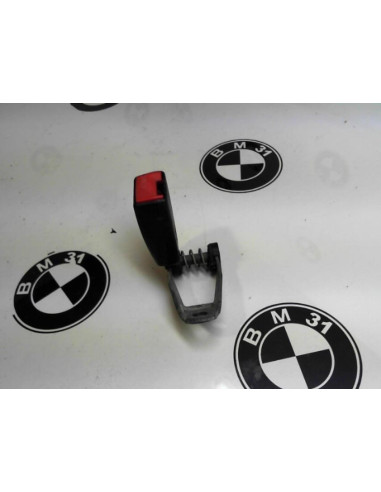 Attache ceinture arriere droit BMW  