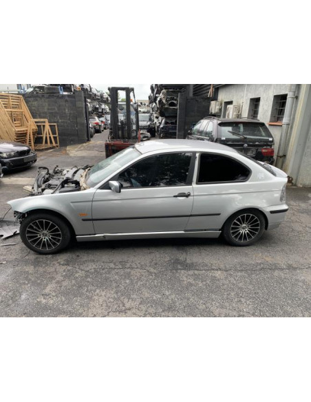 Vitre avant droit BMW SERIE 3 E46 COMPACT PHASE 2 Essence