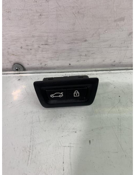 Bouton de coffre BMW SERIE 5 F90 PHASE 2 Essence