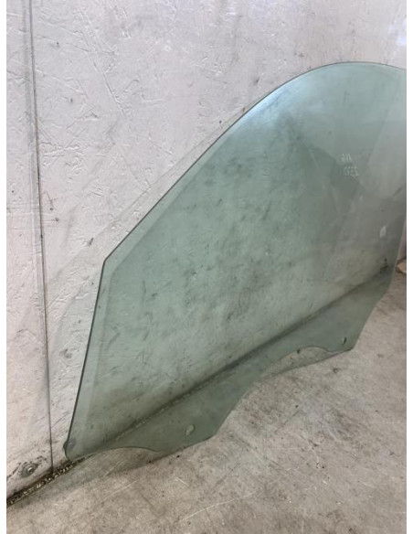 Vitre avant gauche BMW SERIE 3 E90 PHASE 2 Diesel