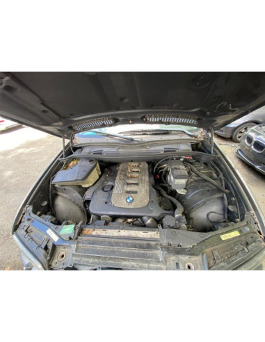 Support de phare droit (tôle) BMW X5 E53 Diesel