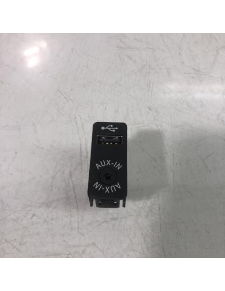 Prise port USB BMW SERIE 1 F20 PHASE 1 