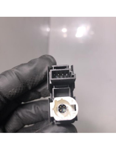 Prise port USB BMW SERIE 1 F20 PHASE 1 