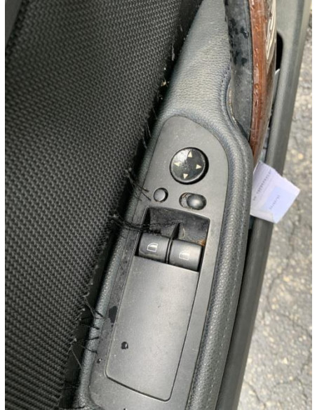 Attache ceinture arriere centrale BMW SERIE 1 E81 Diesel