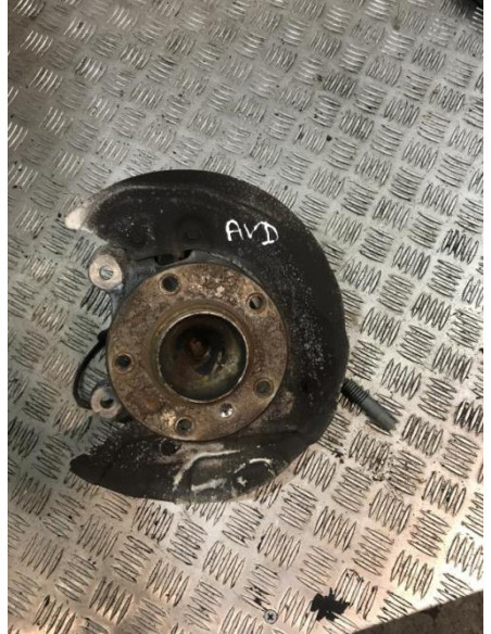 Fusee avant droit BMW SERIE 1 E81 Diesel