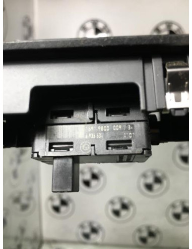 Interrupteur de leve vitre avant droit BMW SERIE 1 E87 PHASE 2 