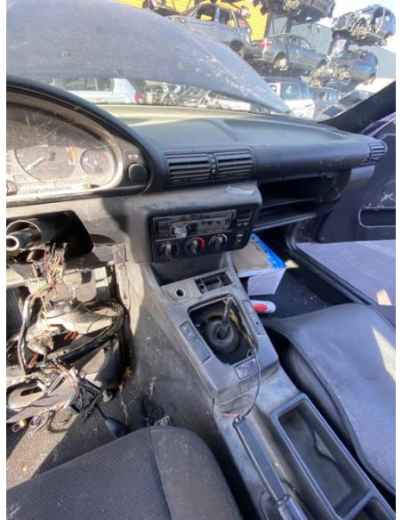 Vase de lave glace BMW SERIE 3 E36 COMPACT Diesel