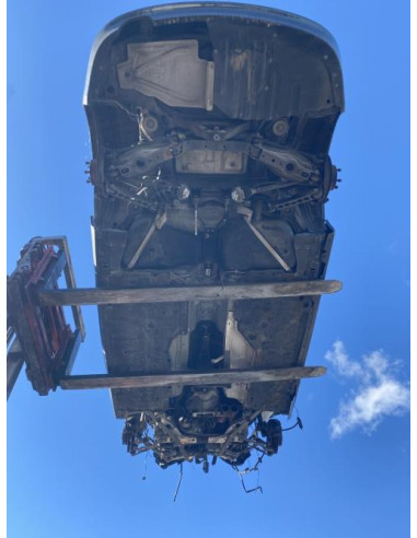 Fusee arriere droit BMW SERIE 1 E88 CABRIO Essence