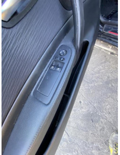 Interrupteur de leve vitre avant gauche BMW SERIE 1 E81 Diesel