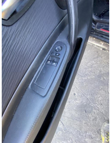 Poignee porte avant droit BMW SERIE 1 E81 Diesel