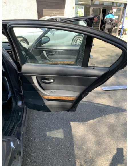 Pare boue avant gauche BMW SERIE 3 E90 PHASE 1 Essence