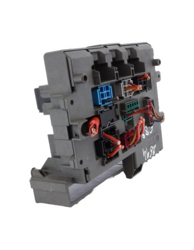 Porte fusible BMW SERIE 1 E82 COUPE Essence