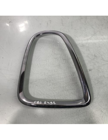 Enjoliveur de feu arriere gauche MINI MINI 2 R56 PHASE 1 Diesel