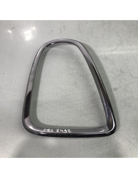 Enjoliveur de feu arriere gauche MINI MINI 2 R56 PHASE 1 Diesel