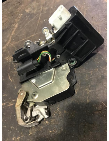 Serrure avant gauche BMW SERIE 5 E39 TOURING PHASE 2 BREAK Diesel