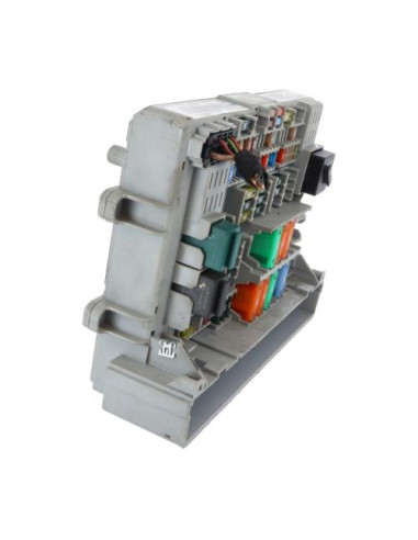 Porte fusible BMW SERIE 3 E90 PHASE 1 Diesel