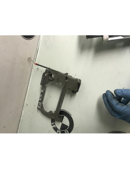 Support poignee porte avant droite BMW  