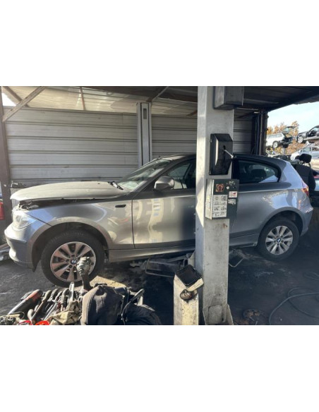 Poignee porte coffre BMW SERIE 1 E81 Diesel