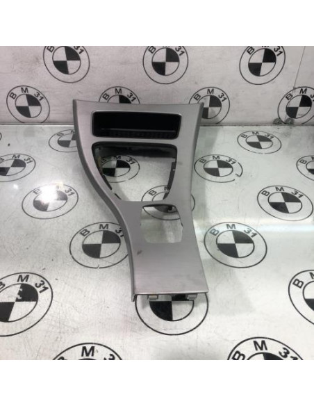 Console central (interieur plastique) BMW SERIE 3 E91 TOURING PHASE 2 BREAK Diesel