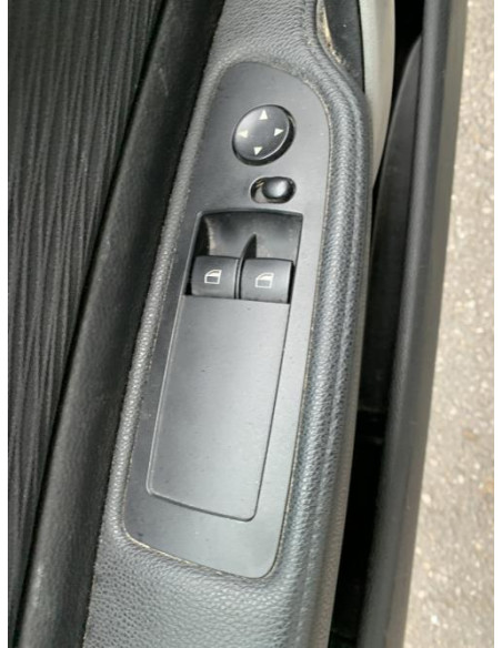 Interrupteur de leve vitre avant droit BMW SERIE 1 E81 Diesel