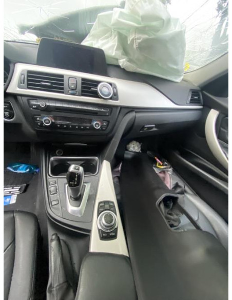 Poignee porte coffre BMW SERIE 3 F30 PHASE 1 Diesel