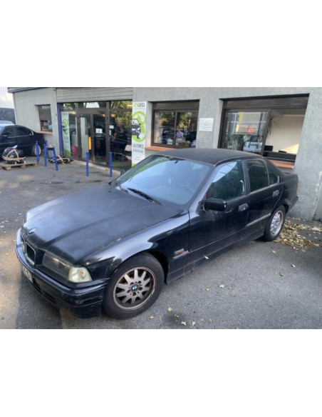 Eclairage de plafonnier BMW SERIE 3 E36 Diesel