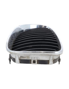 Grille de calandre droite BMW SERIE 1 E81 Diesel 2