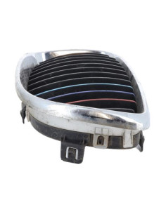 Grille de calandre gauche BMW SERIE 1 E81 Diesel 2