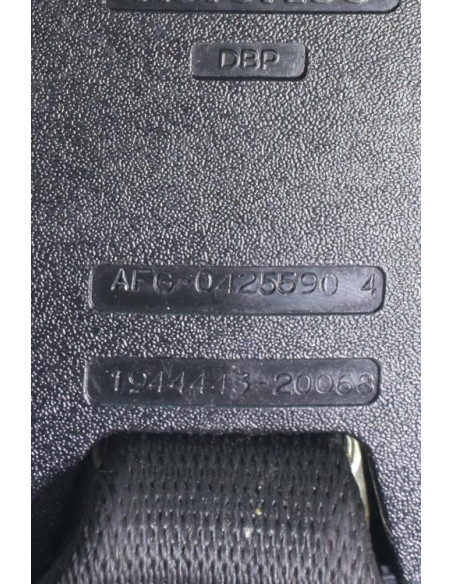 Attache ceinture arriere centrale BMW SERIE 7 E32 