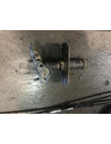 Support de pare chocs arriere BMW SERIE 5 E34 