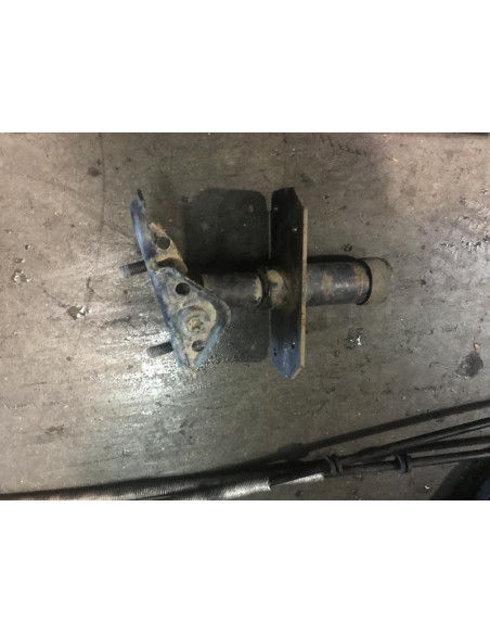 Support de pare chocs arriere BMW SERIE 5 E34 