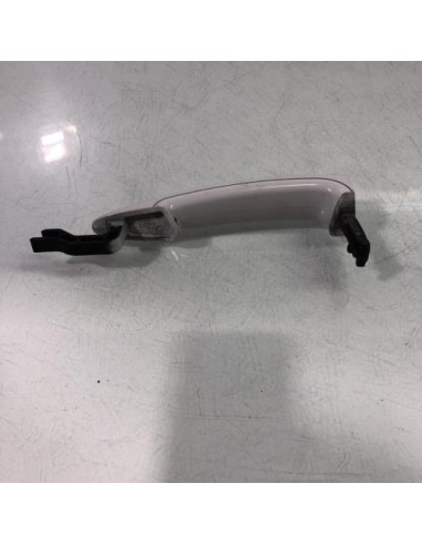 Poignee porte avant gauche BMW SERIE 1 E81 Diesel