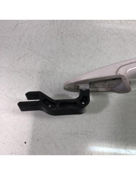 Poignee porte avant gauche BMW SERIE 1 E81 Diesel