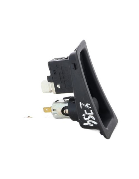 Prise port USB BMW SERIE 1 E88 CABRIO Essence