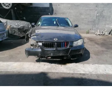 Support de phare gauche (tôle) BMW SERIE 3 E90 PHASE 1 Diesel