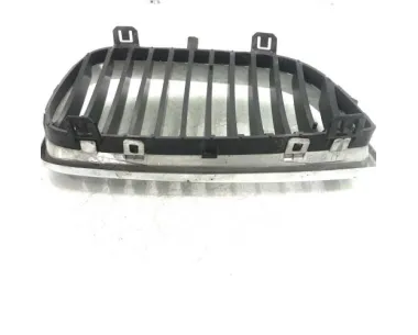 Grille de calandre gauche BMW SERIE 1 E81 