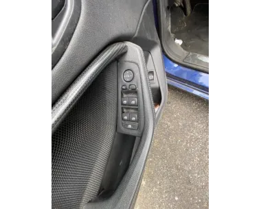 Poignee porte coffre BMW SERIE 1 F40 Essence