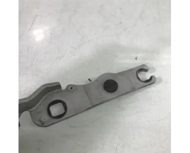 Charniere de capot BMW SERIE 1 E87 PHASE 1 Diesel