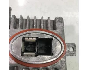 Boitier xenon BMW SERIE 5 F07 GRAN TURISMO PHASE 2 Essence 2