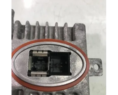 Boitier xenon BMW SERIE 5 F07 GRAN TURISMO PHASE 2 Essence