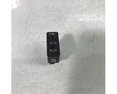 Prise port USB MINI MINI 2 R60 COUNTRYMAN BREAK Diesel